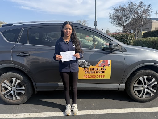 Akal Truck & Car Driving School