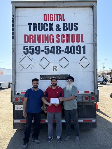 Digital Truck And Bus Driving School