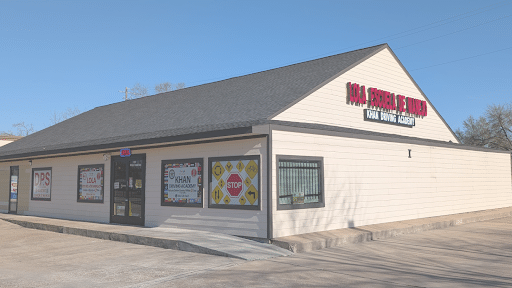 Lola Escuela De Manejo TDLR #C3136D