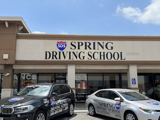Spring Driving School (1960 Road West) ESCUELA DE MANEJO