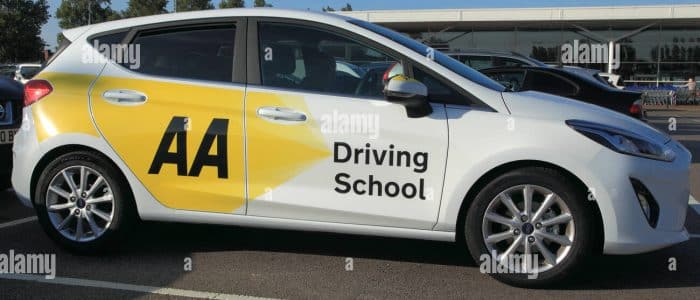 Escuela de Conducción A Auto – Clases de Manejo y Preparación para el Examen