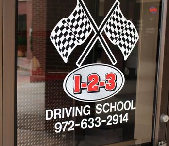 Escuela de Conducir 1-2-3 – Clases de Manejo, Tips para el Carnet y Examen Práctico