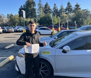 Escuela de Conducción en Silicon Valley – Clases de Manejo Modernas y Certificadas