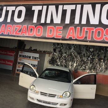 Momos Auto Glass y Tintado de Vidrios: Servicio Profesional y Calidad Premium