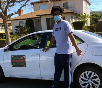 Escuela de Conducción Gihon – Clases de Manejo, Licencia y Seguridad al Volante