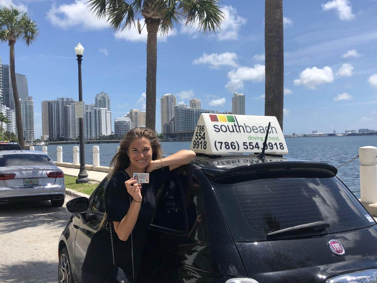 Escuela de Conducción South Beach – Clases de Manejo en Miami para Obtener tu Licencia Rápidamente
