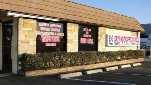 Escuela EG Driving: Curso de Conducción y Tráfico – Aprende a Obtener tu Licencia Rápidamente