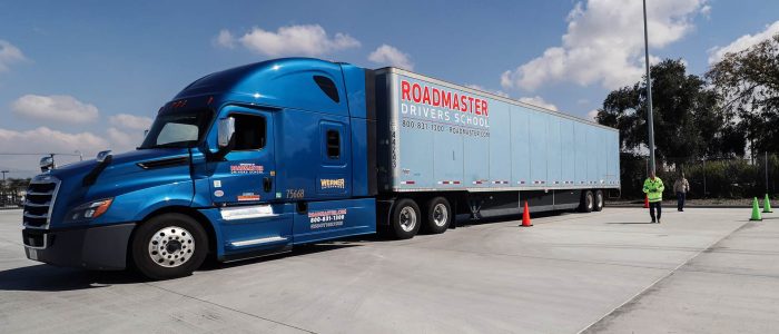 Escuela de Manejo Roadmaster en Fontana, CA – Clases rápidas y licencia