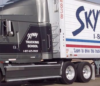 Escuela de Camiones Skyway en Fontana – Formación Profesional de Conductores de Camión