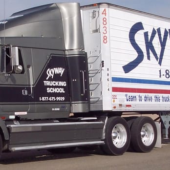 Escuela de Camiones Skyway en Fontana – Formación Profesional de Conductores de Camión