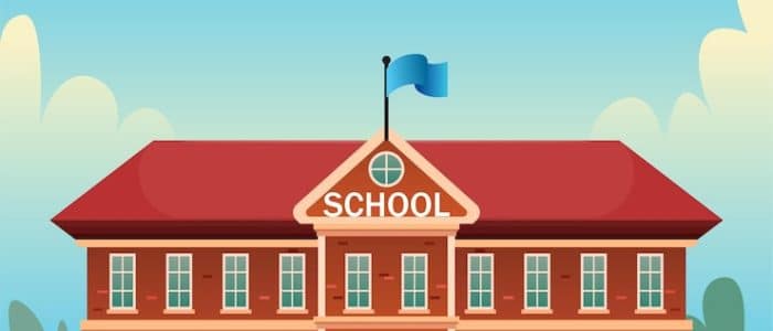 Foto de escuela alegre: estudiantes aprendiendo en clase, educación primaria y actividades escolares