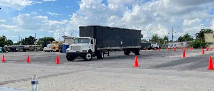 Escuela CDL Técnica: Curso de Conducción de Motocicletas y Camiones – Licencia Profesional