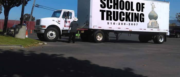 Escuela de Camiones: Curso de Manejo Profesional y Técnicas de Transporte