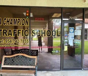 Escuela de Conducción A Champion: Aprende a conducir con los mejores instructores