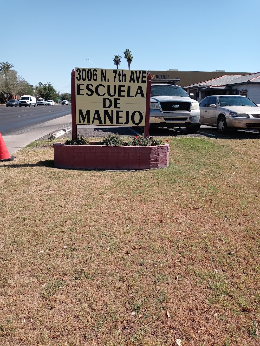 Pals Escuela de Manejo Yuma – Clases de Conducción Segura y Licencia Rápida