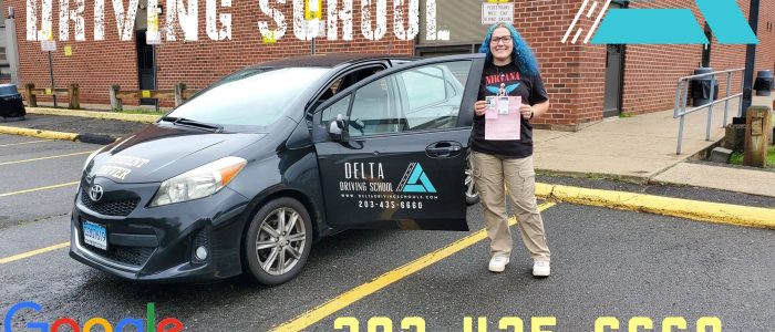 Escuela Delta de Conducción Defensiva: Aprende a Conducir Seguro y Obtén tu Certificado