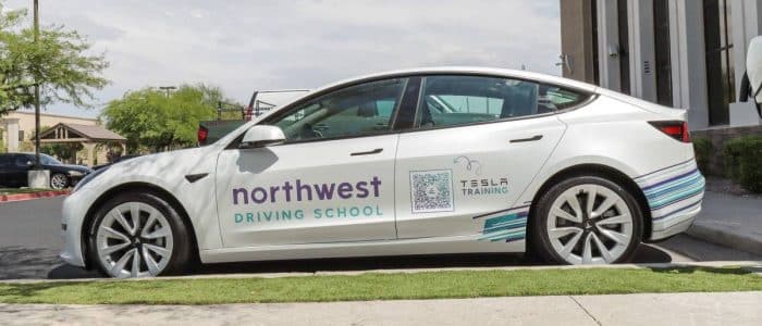 Escuela de Conducción Northwest: Aprende a conducir con expertos, clases prácticas y certificación