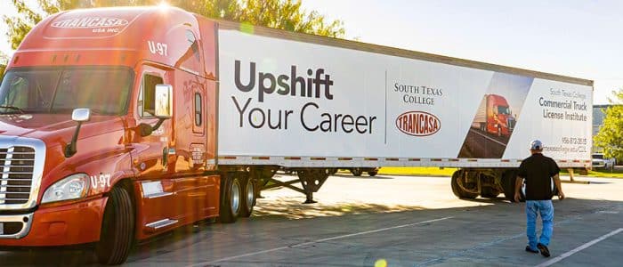 Entrenamiento CDL en South Texas College: Obtén tu Licencia Comercial y Avanza en la Industria del Transporte