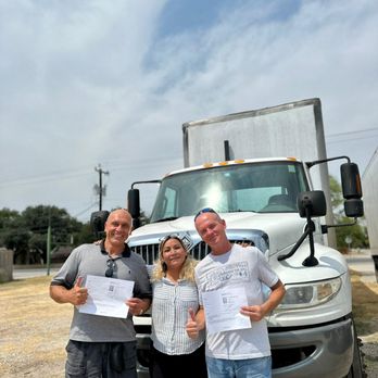 Entrenamiento CDL Star: Curso de Licencia de Conductor Comercial – Aprende y Certifícate