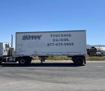 Skyway Trucking School: Escuela de Conducción de Camiones – Cursos Certificados y Licencia Profesional