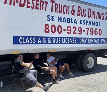 Escuela de Conducción de Camiones en el Desierto de Hawaii – HI Desert Truck Driving School