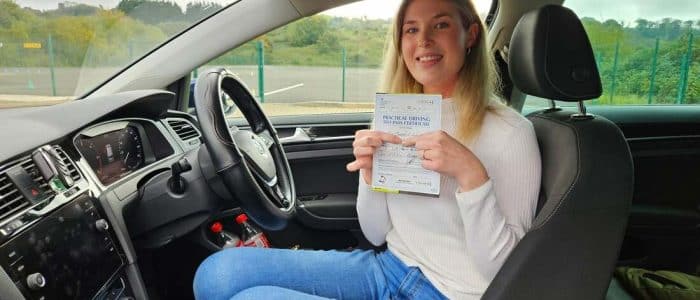 ¡Aprende a Conducir con Dorka Driving School – Clases Profesionales para tu Licencia!