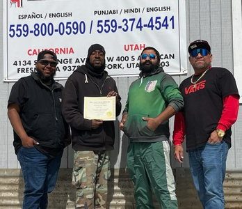 Escuela de Conductores de Camiones West Coast Truck School Inc. – Formación Profesional en Logística
